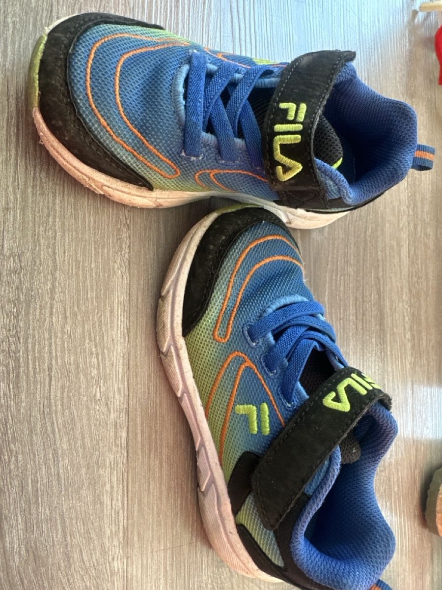 Fila Scarpe per ragazzi: Fila trainer size 26 blue and green – Usato da Männedorf venduto da Meganbdn