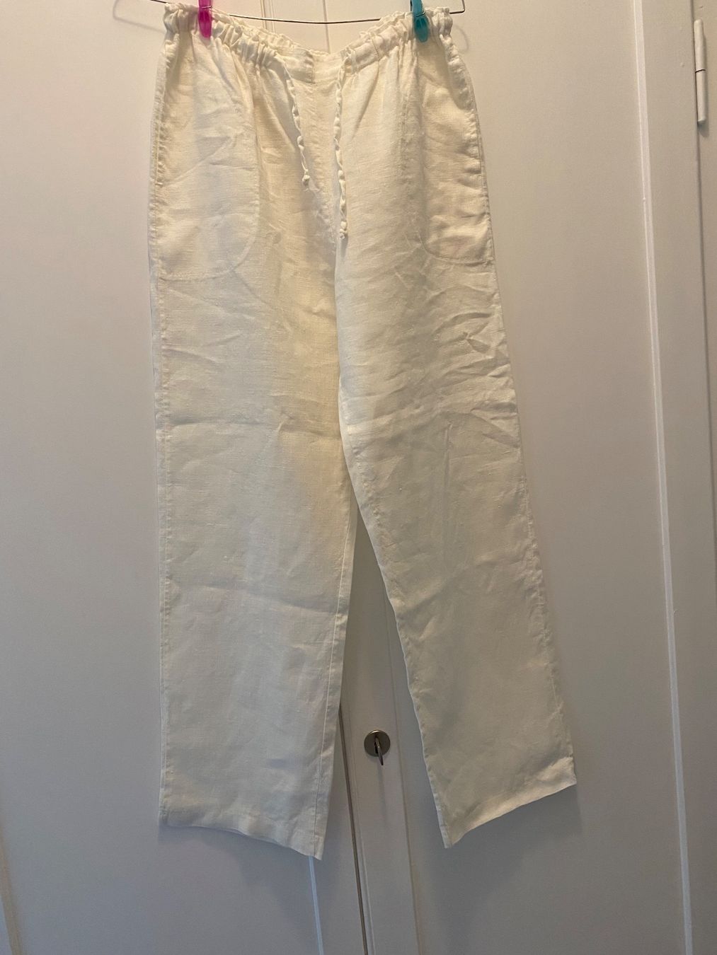 Pantaloni: Weisse Leinenhose Gr. S – Usato da Besazio venduto da lionheart63