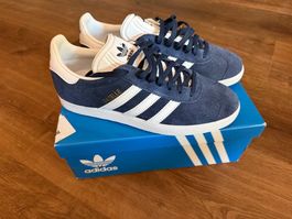 New CHF 130 Adidas Gazelle sneakers - 38.5