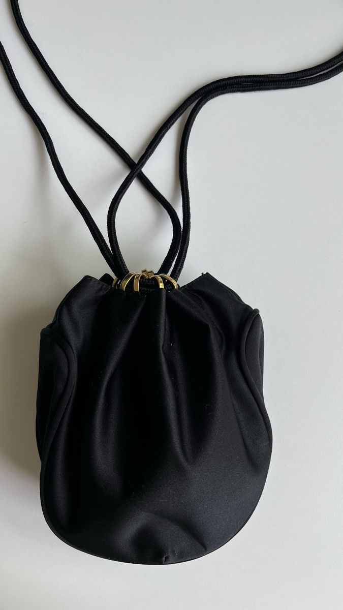 Sacs femmes: VINTAGE BLACK SATIN POUCH BAG RODO – Neuf (Voir description) à Lugano par yul_fhg2 3