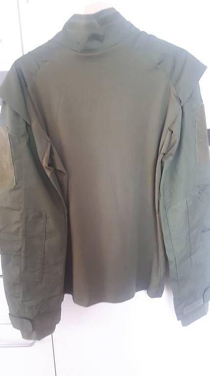 Uniformes: Tactical Hemd/Combat Shirt – D'occasion à Madiswil par Kwon02 1