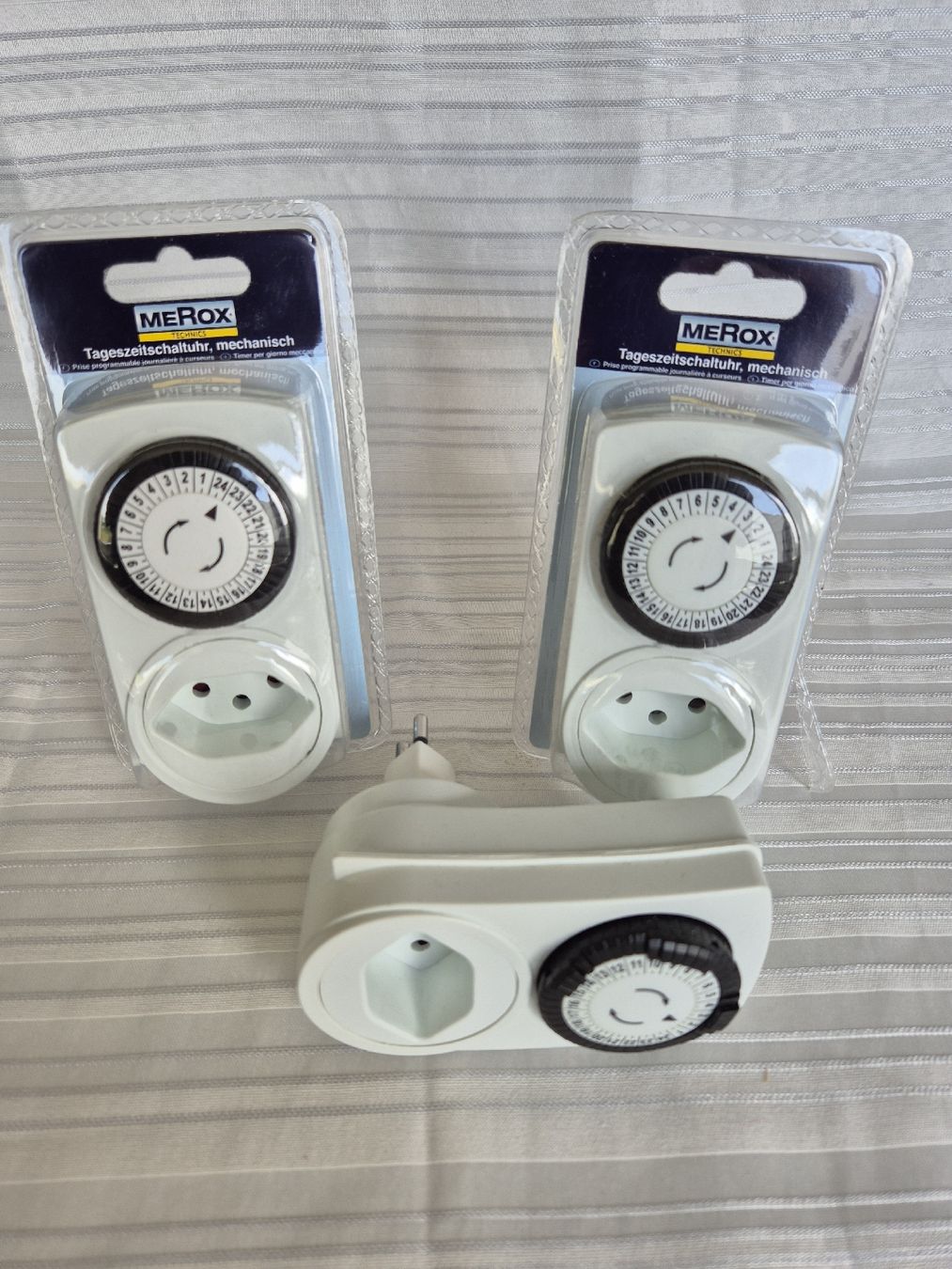 Interruttori: 3 Merox Mechanical Timer Switches – Nuovo (secondo la descrizione) da Zürich venduto da mrs_kz6n