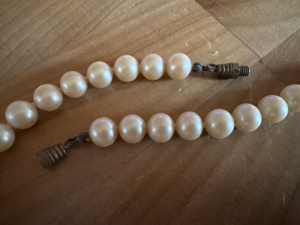 Catenine: Modeschmuck Perlenkette – Usato da Rümlang venduto da Fledermaus35 1