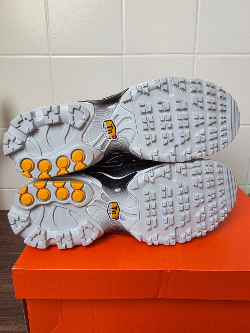 Nike Scarpe da uomo: Nike Air Max Plus G TN – Nuovo e nell'imballaggio originale da Fleurier venduto da dav_xx8y 5