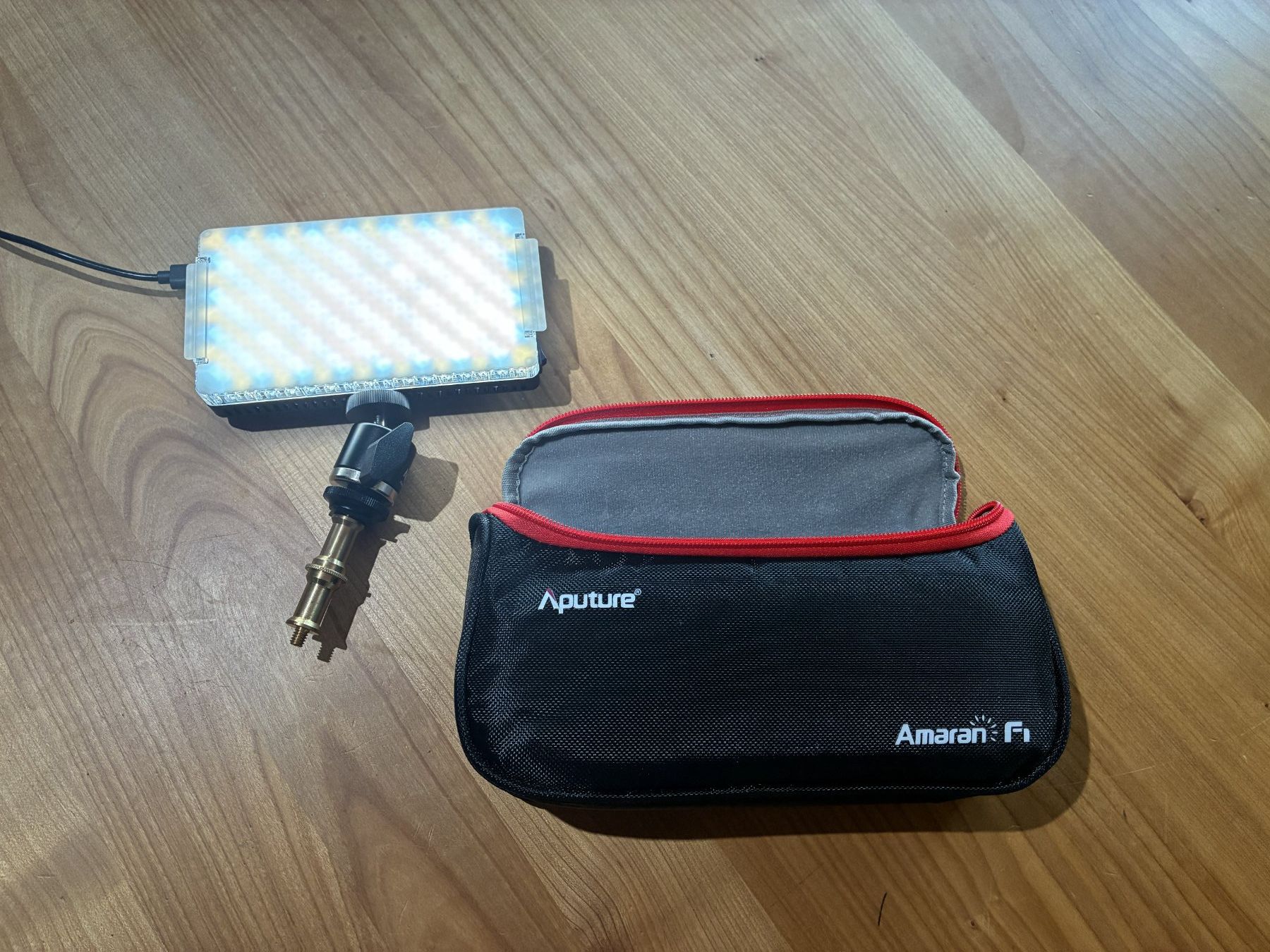 Aputure Lampade: Videolicht Aputure Amaran F – Usato da Wetzikon ZH venduto da jea_q5cg 1