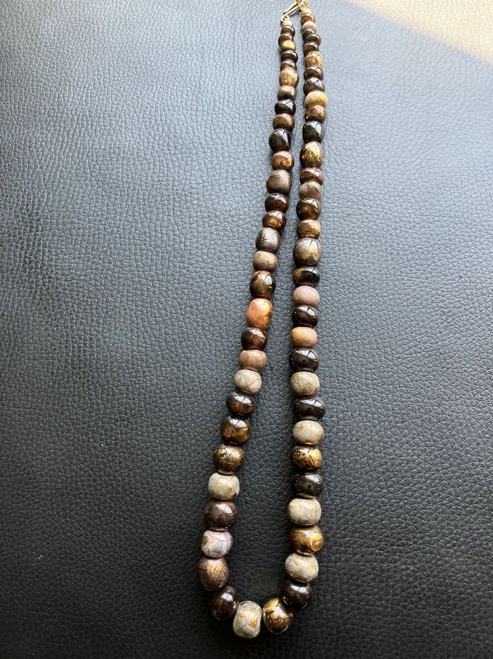 Catenine: Collier original perles céramique tons automne artisanal – Usato da Peseux venduto da Chimon59 2