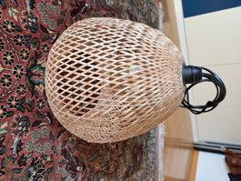 Schöne Bambus-Lampe, neuwertig, für gemütliche Abende