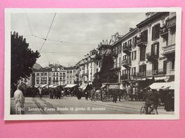 Locarno, Piazza grande in giorno di mercato