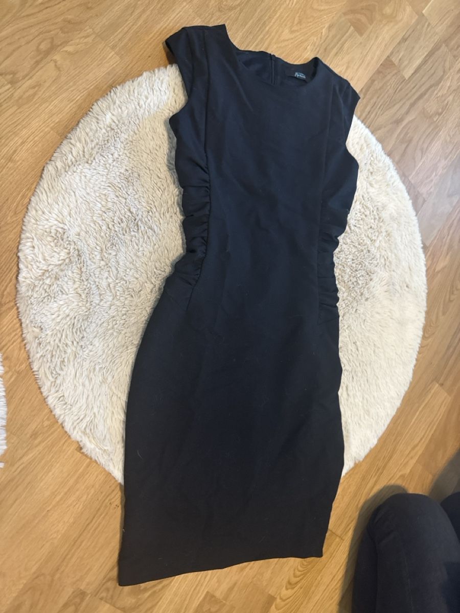 Guess Vestiti: Guess Kleid Schwarz – Usato da Sevelen venduto da Shelly