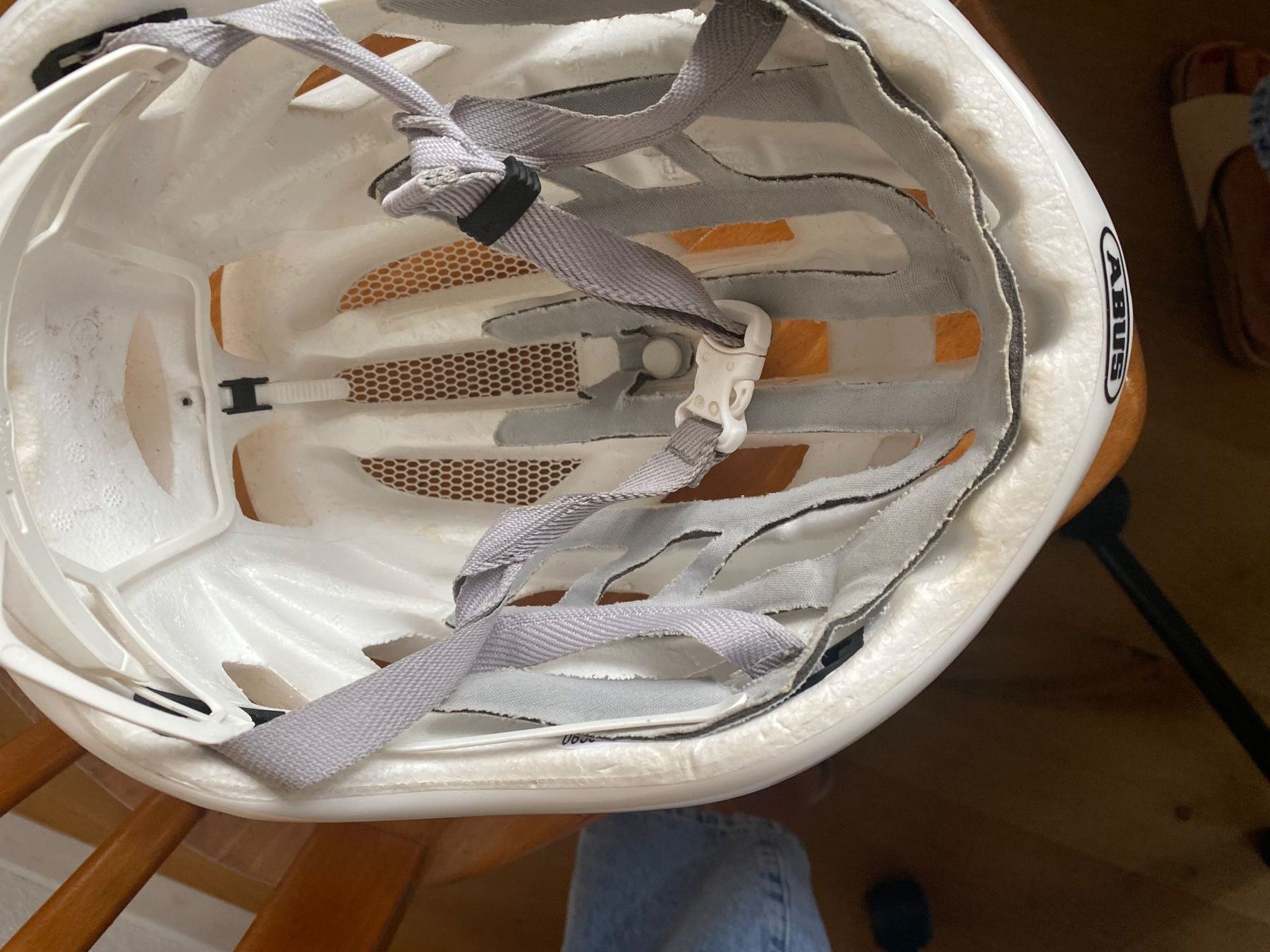 Helme: Velohelm Abus M – Gebraucht aus Oberhofen Thun'see von bluefootedboby 2