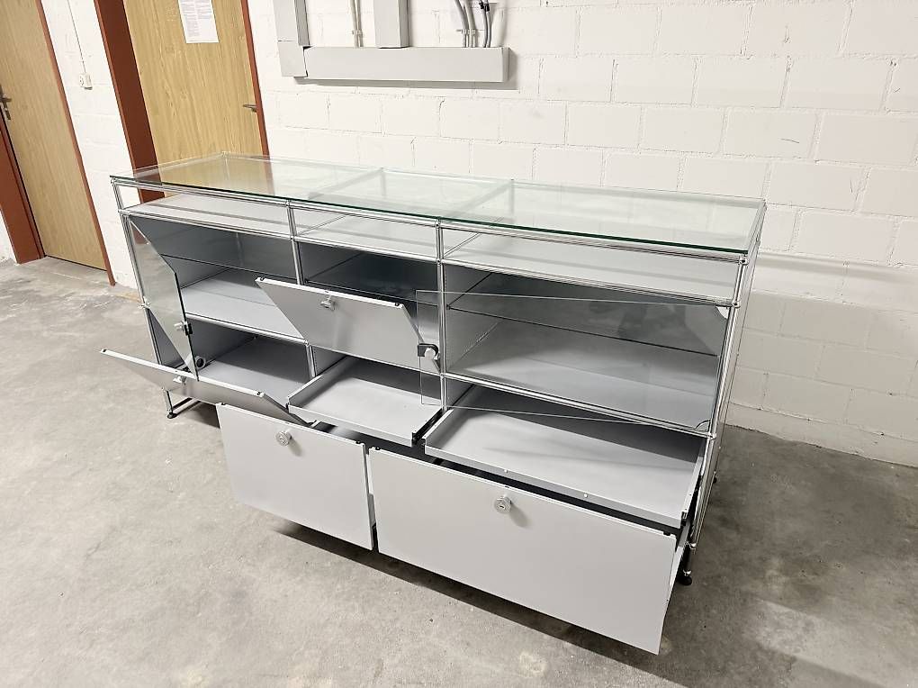 USM Cassettiere: USM Haller Sideboard Mattsilber Mit Glas TOP PREIS – Usato da Dietikon venduto da Kumar_Occasionen 8