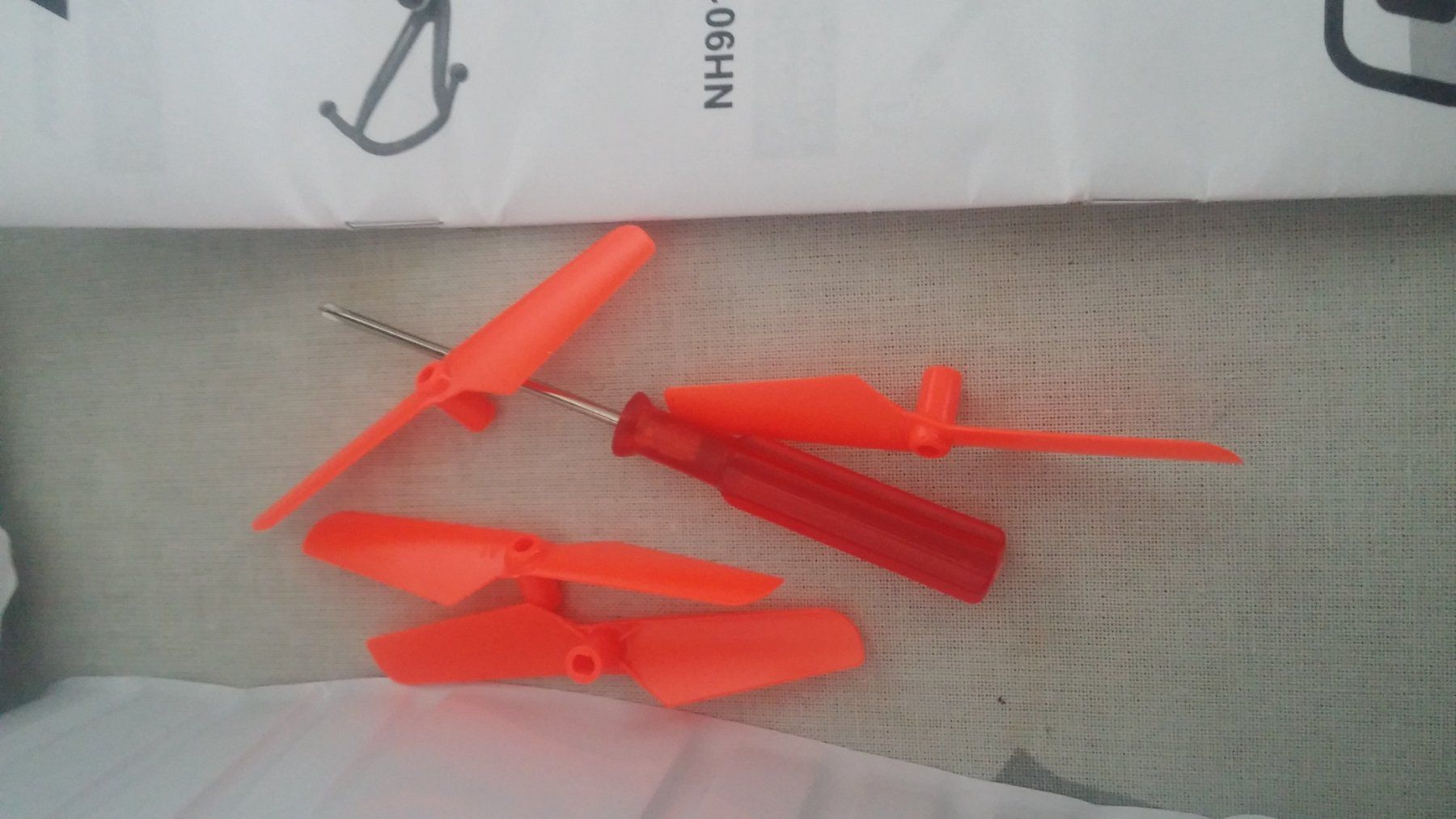 RC Kits de montage: NINCOAIR Orbit 2,4 GHz RTF – Défectueux à Zürich par sendbad 1