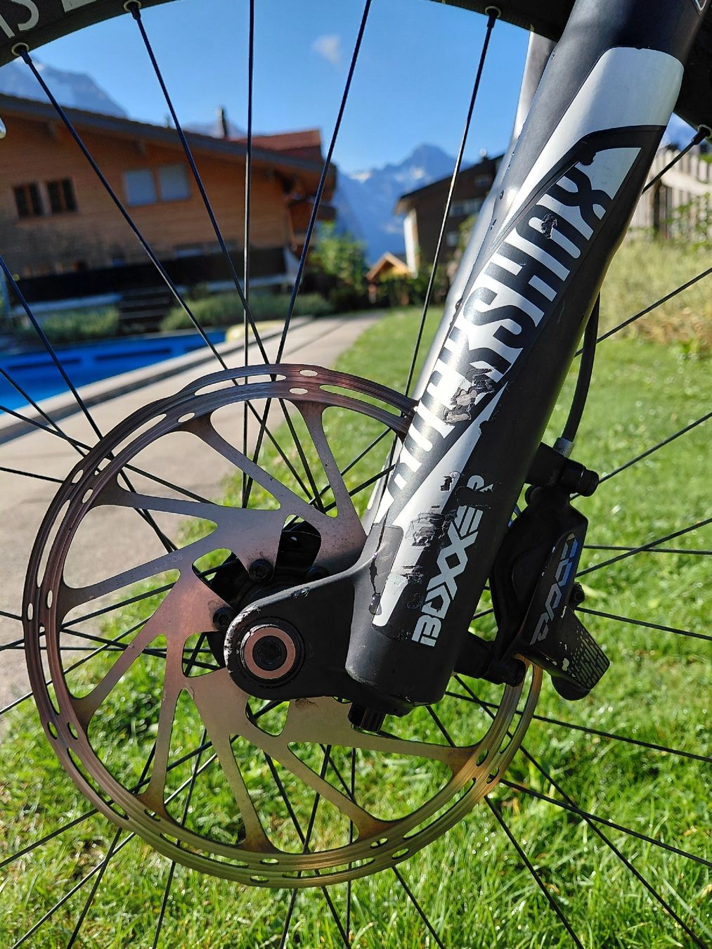 YT Vélos: YT Dh. Carbon – D'occasion à Wengen par gaborvida 2
