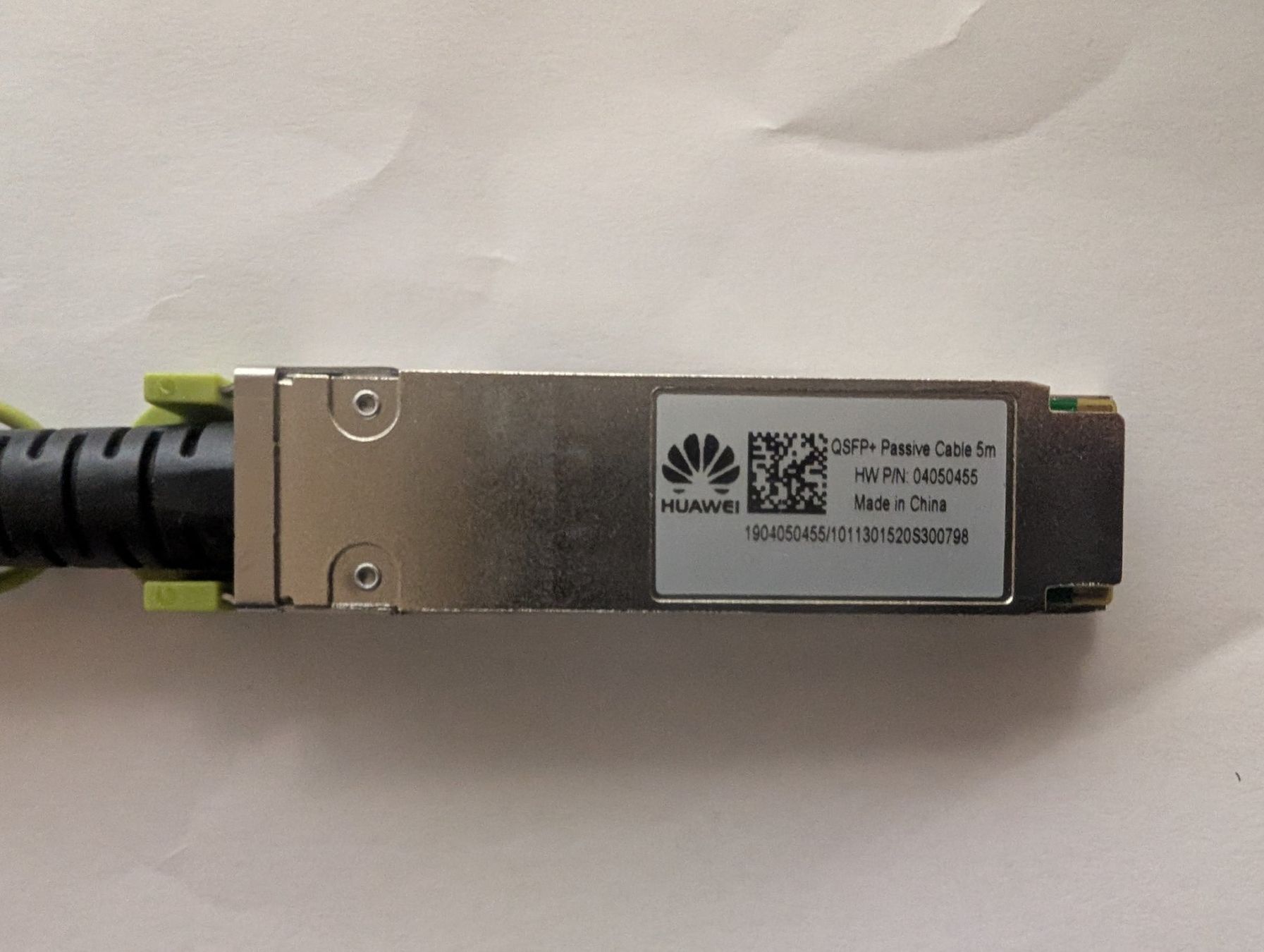 Huawei Cavi: Original Huawei 40Gbps QSFP+ Passive Cable 5m – Usato da Langenthal venduto da netcamp