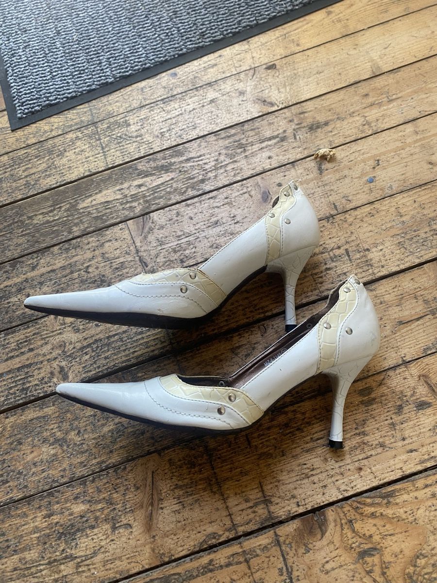 Scarpe da donna: Vintage Kitten Heels 2000er y2k – Usato da Muri b. Bern venduto da jan_jr2w 1