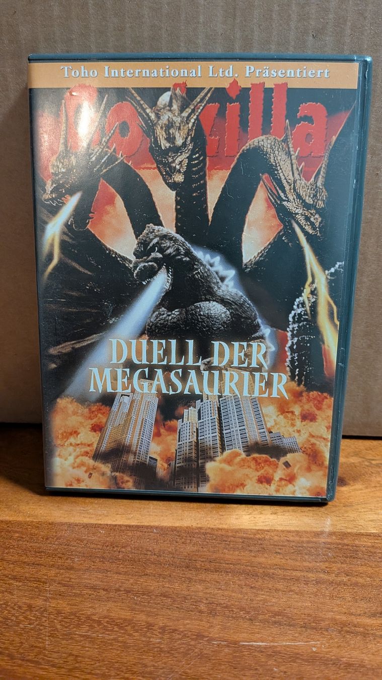 Tutti i DVDs: DVD Godzilla Duell der Megasaurier  – Usato da Thun venduto da Pizzamike