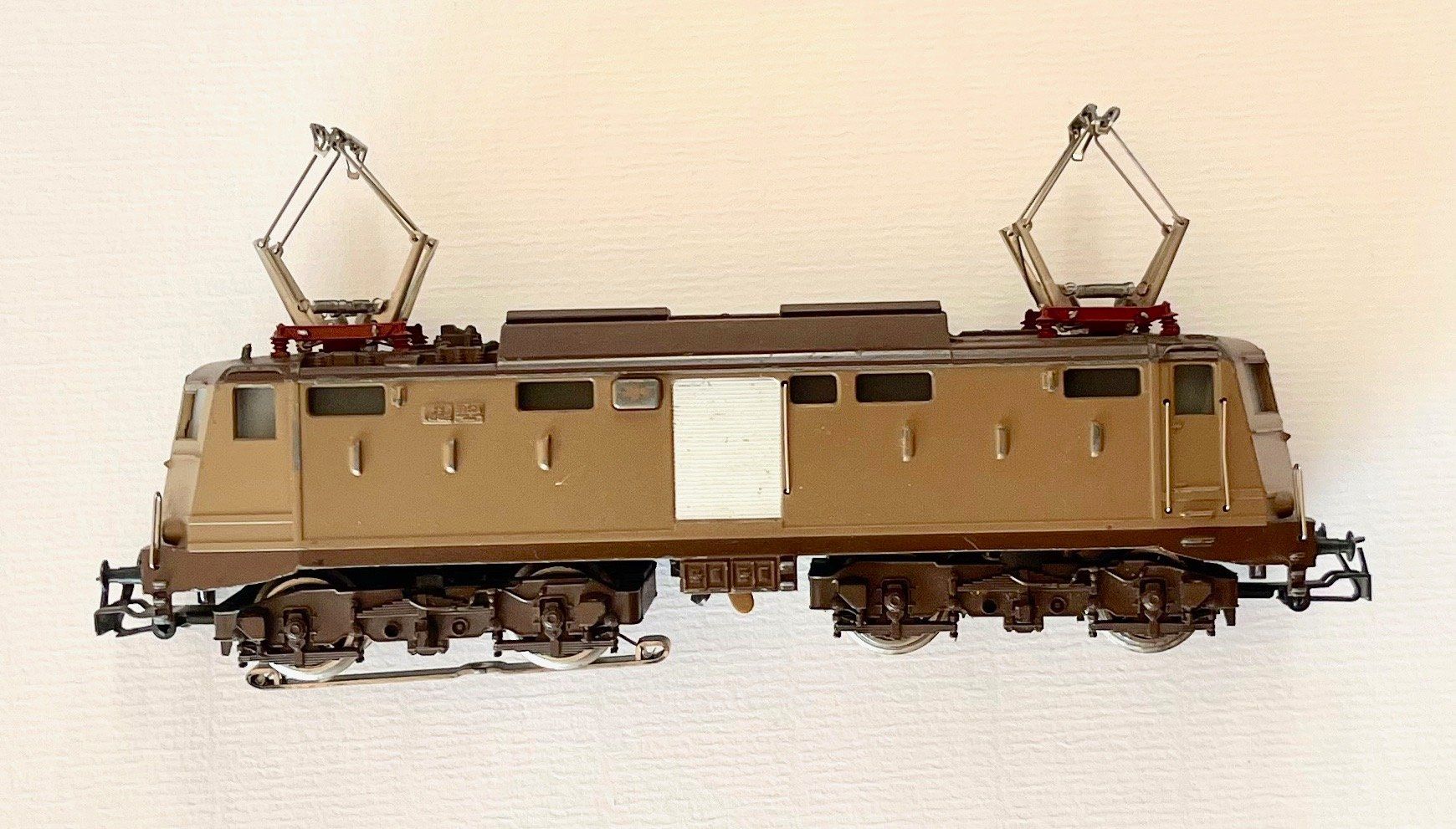 Märklin Trains électriques: Märklin FS  3035 und Fleischmann FS Wagen – Neuf (Voir description) à Bleiken par hbw45