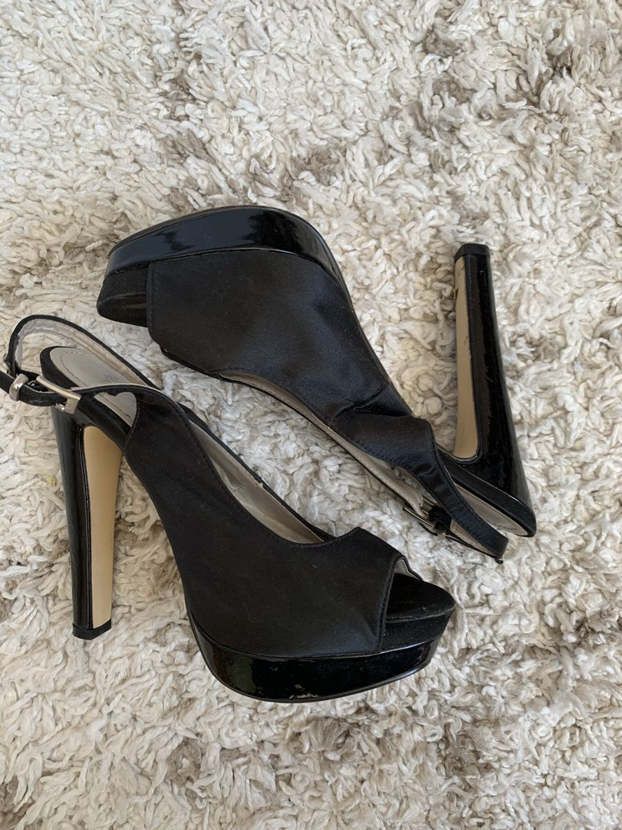 Chaussures femmes: Talon noir 39 – D'occasion à Montreux par Izapeche811 1