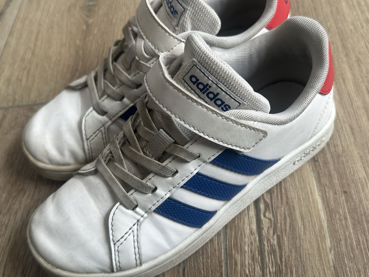 Adidas Chaussures garçon: Chaussures Adidas - Taille 33 – D'occasion à Le Châble VS par 027_aymon 4