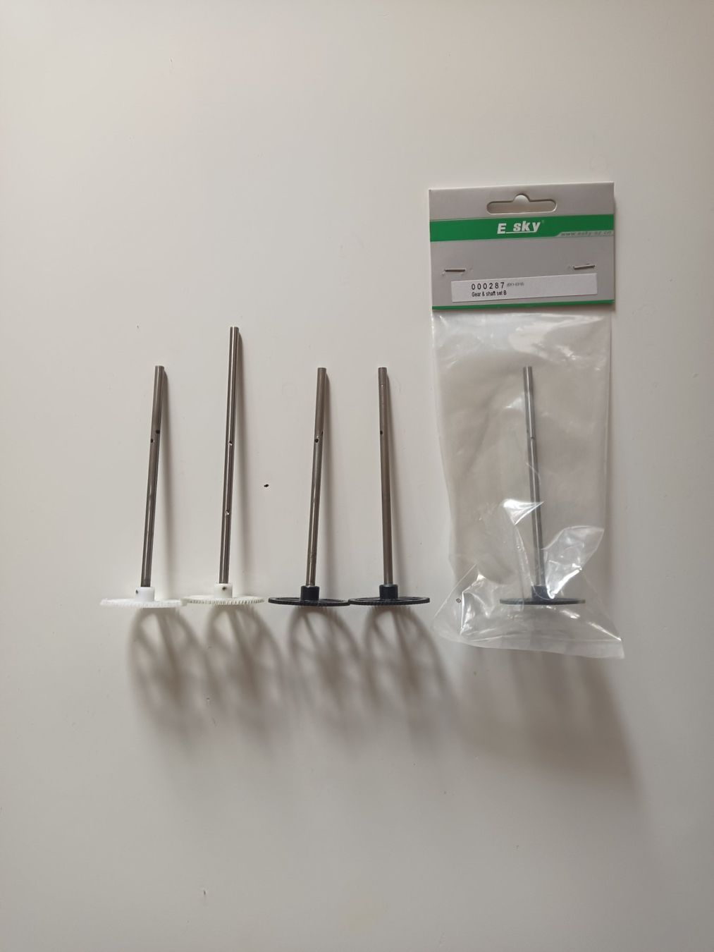 Modellismo RC: E-sky gear und shaft – Usato da Mittelhäusern venduto da Steigerer3 2