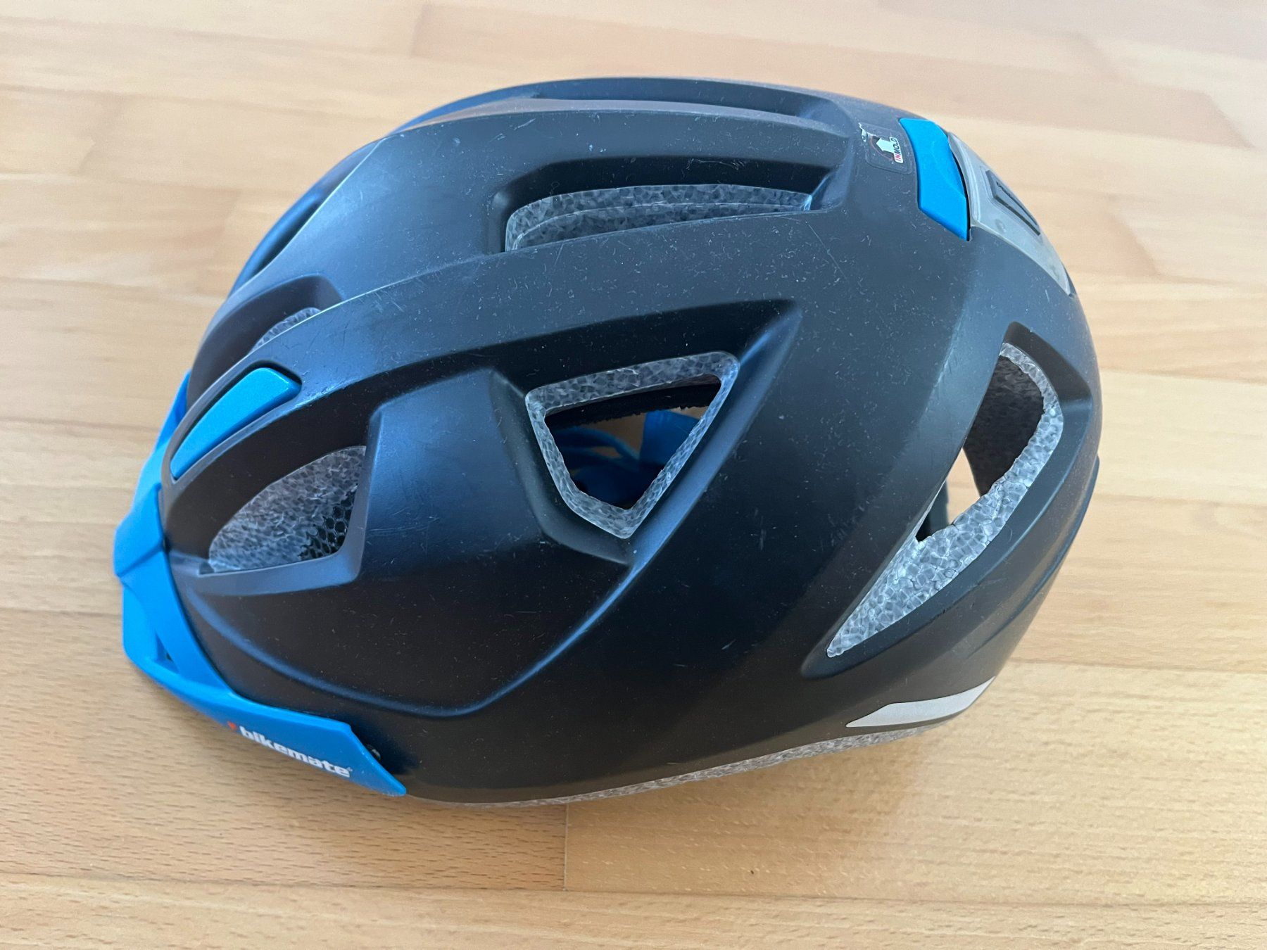 Caschi: Kinderhelm blau-schwarz – Usato da Muttenz venduto da Juvenile33 1
