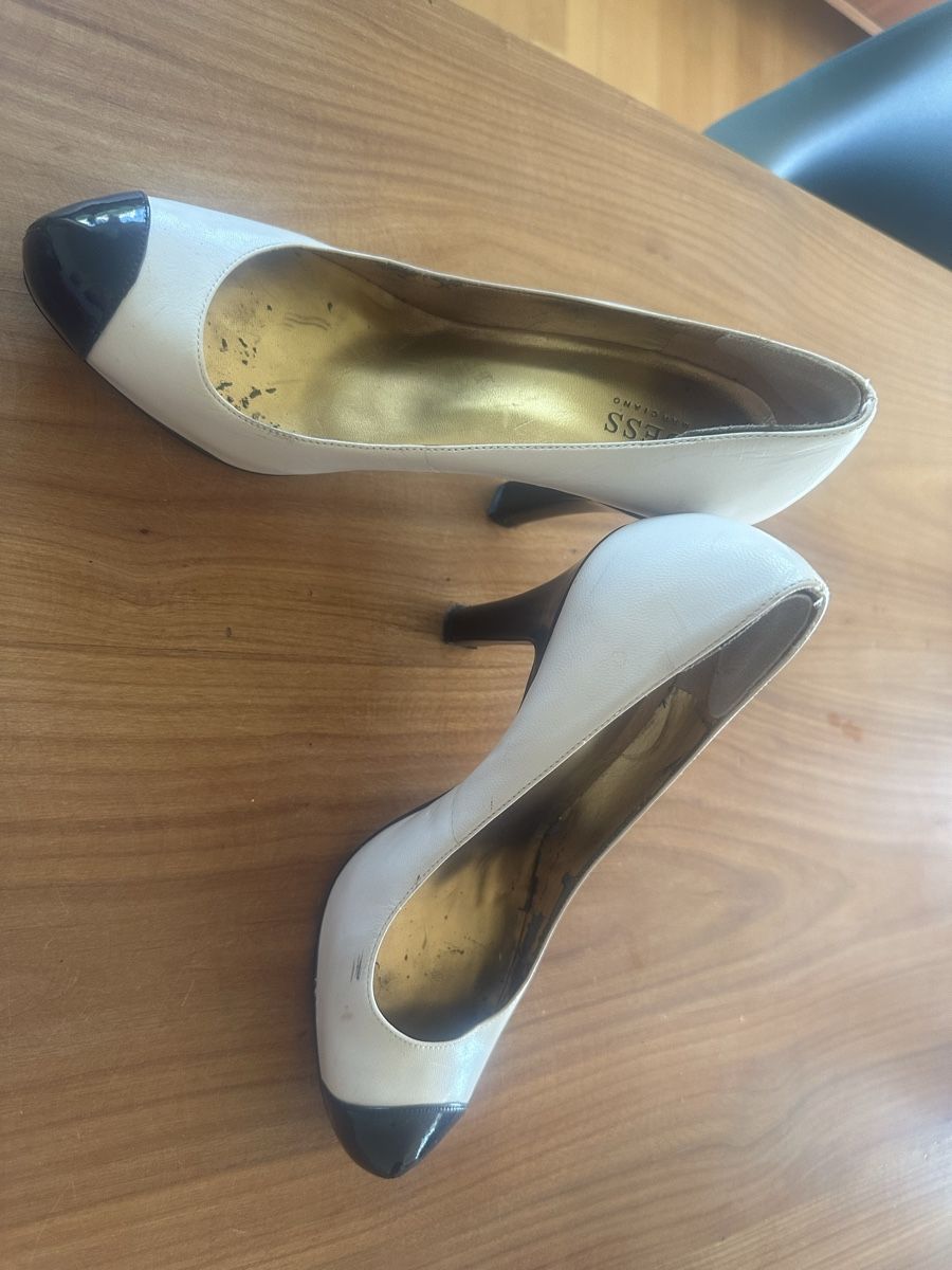 Guess Damenschuhe: Guess Schuhe – Gebraucht aus Meilen von Tulip5