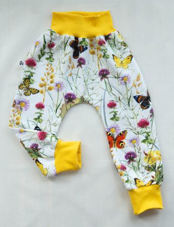 Sweat-Pumphose mit Blumen & Schmetterlingen, Gr. 86/92 – NEU