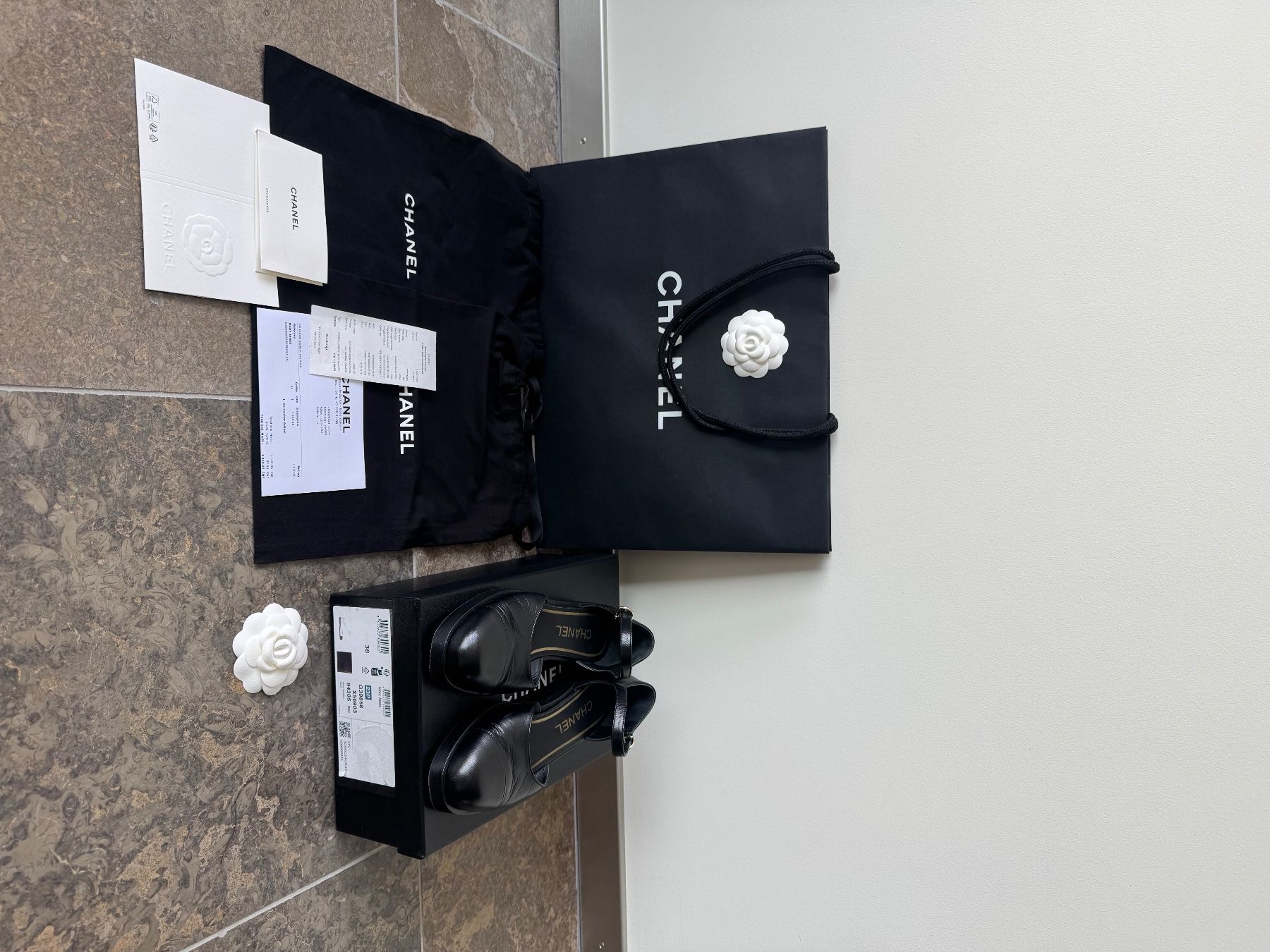Chanel Scarpe da donna: CHANEL - Mary Janes Leather Flats - EU36 – Usato da Zürich venduto da JMin 4
