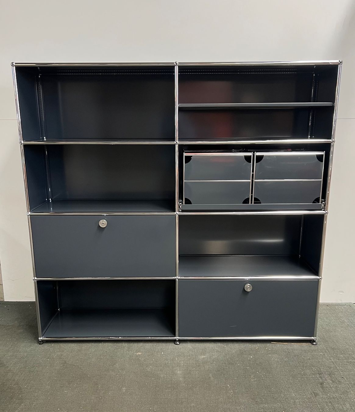 USM Scaffali: 018 USM Haller Möbel 2x4 – Usato da Wangen an der Aare venduto da TBYN