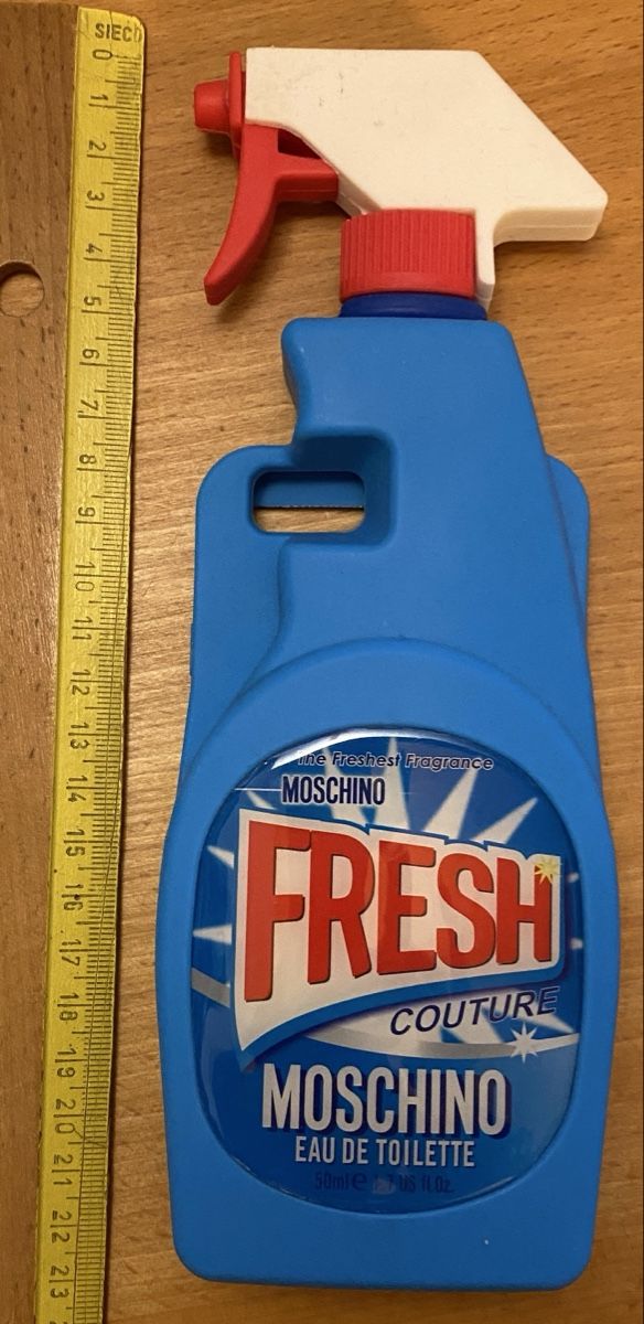 Moschino Borse: iPhone Case von Moschino – Usato da Sarnen venduto da Paris99