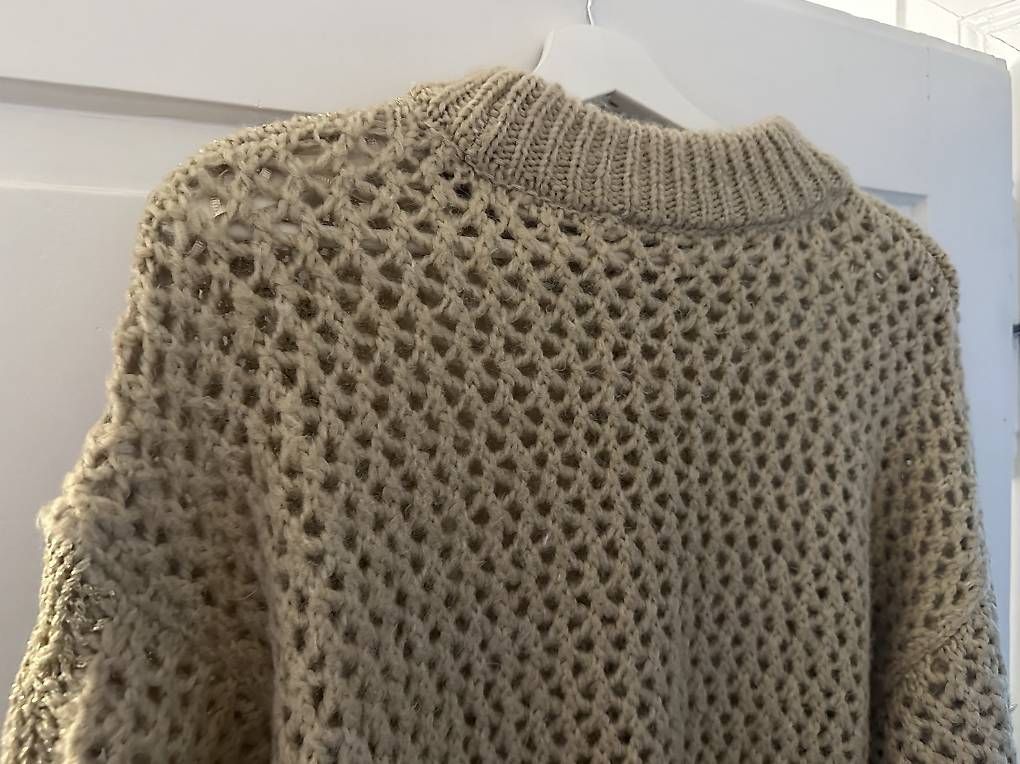 Zara Maglioni & Felpe: NEU! Lochstrick-Pullover ZARA. Gr. 42 – Nuovo (secondo la descrizione) da Flawil venduto da mar_9chb 4