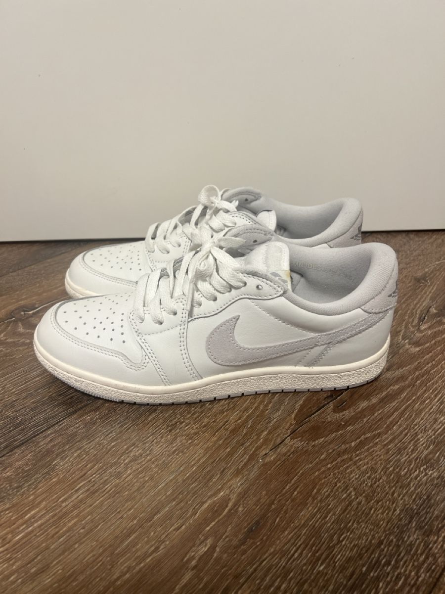 Jordan Herrenschuhe: Jordan 1 Low Neutral Grey – Gebraucht aus Hägglingen von jes_9psg
