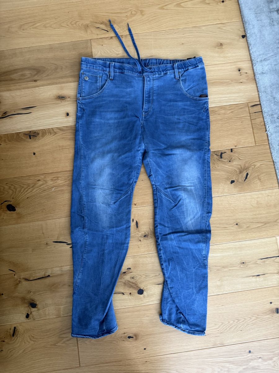 G-Star Jeans: G-Star ARC Tapered Hose – Usato da St. Gallen venduto da zue_9mnd