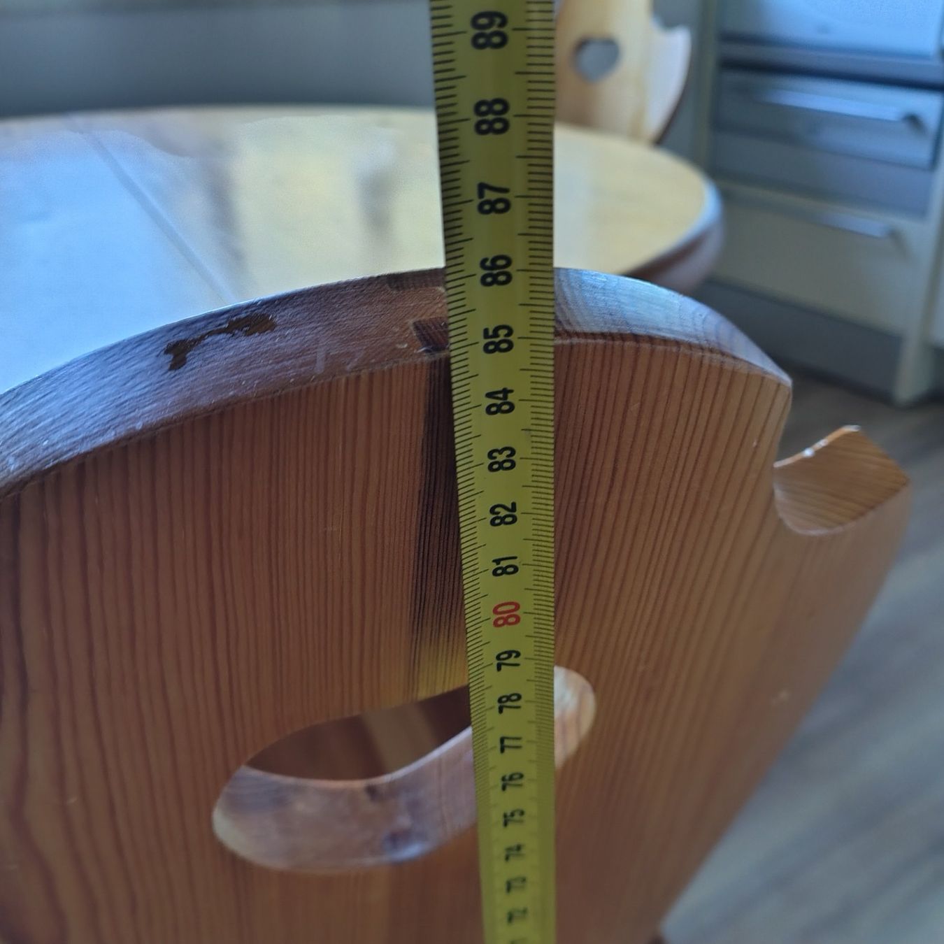 Set di tavolo e panche: Robuster kompakter Rundtisch mit drei Sesseln – Usato da Immensee venduto da atlantic_journier 4