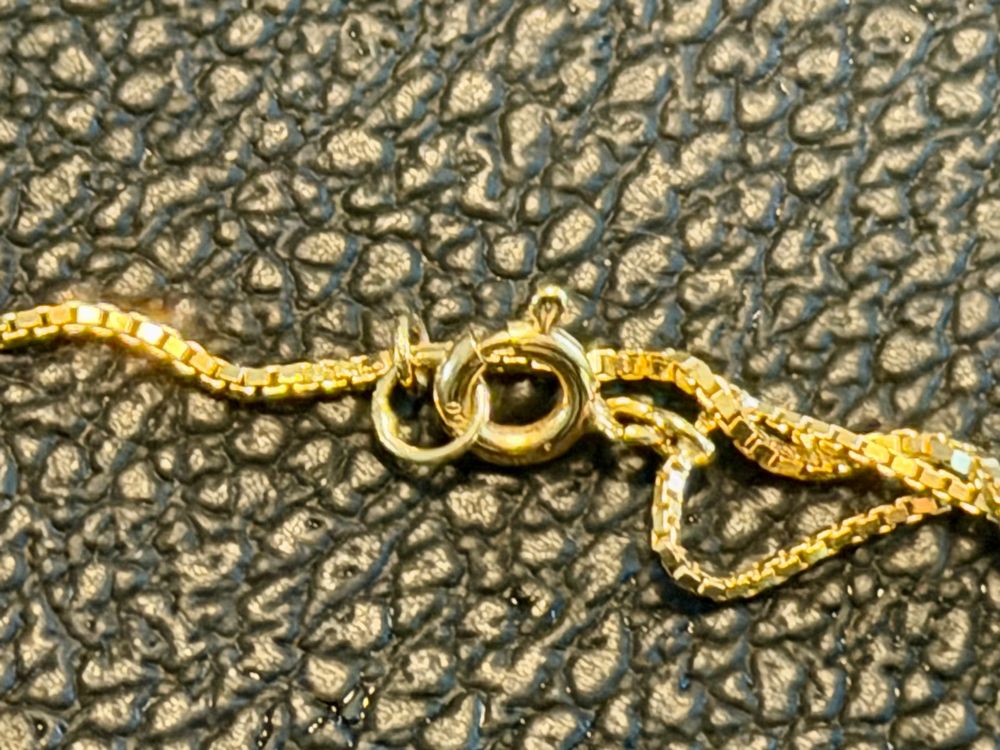 Angelaufene Goldkette Reinigen