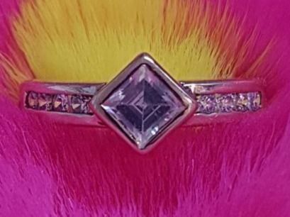 Anelli: Edler Designer Solitär in Top Zustand – Nuovo (secondo la descrizione) da Unterägeri venduto da Altgoldschmuck 6