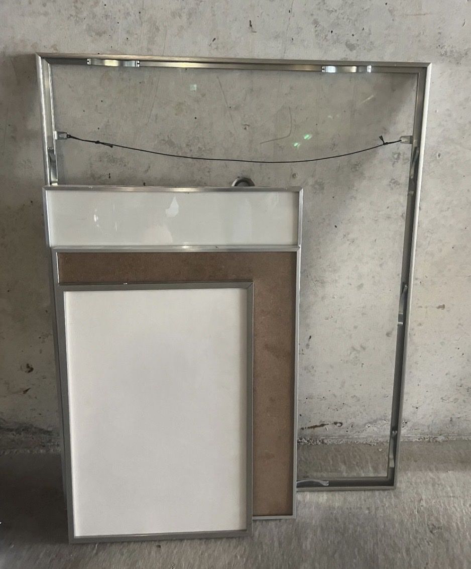 Cadres de tableaux: 4 verschiedene Alu-Wechselrahmen mit Glas – D'occasion à Rain par Pic-Ass 3
