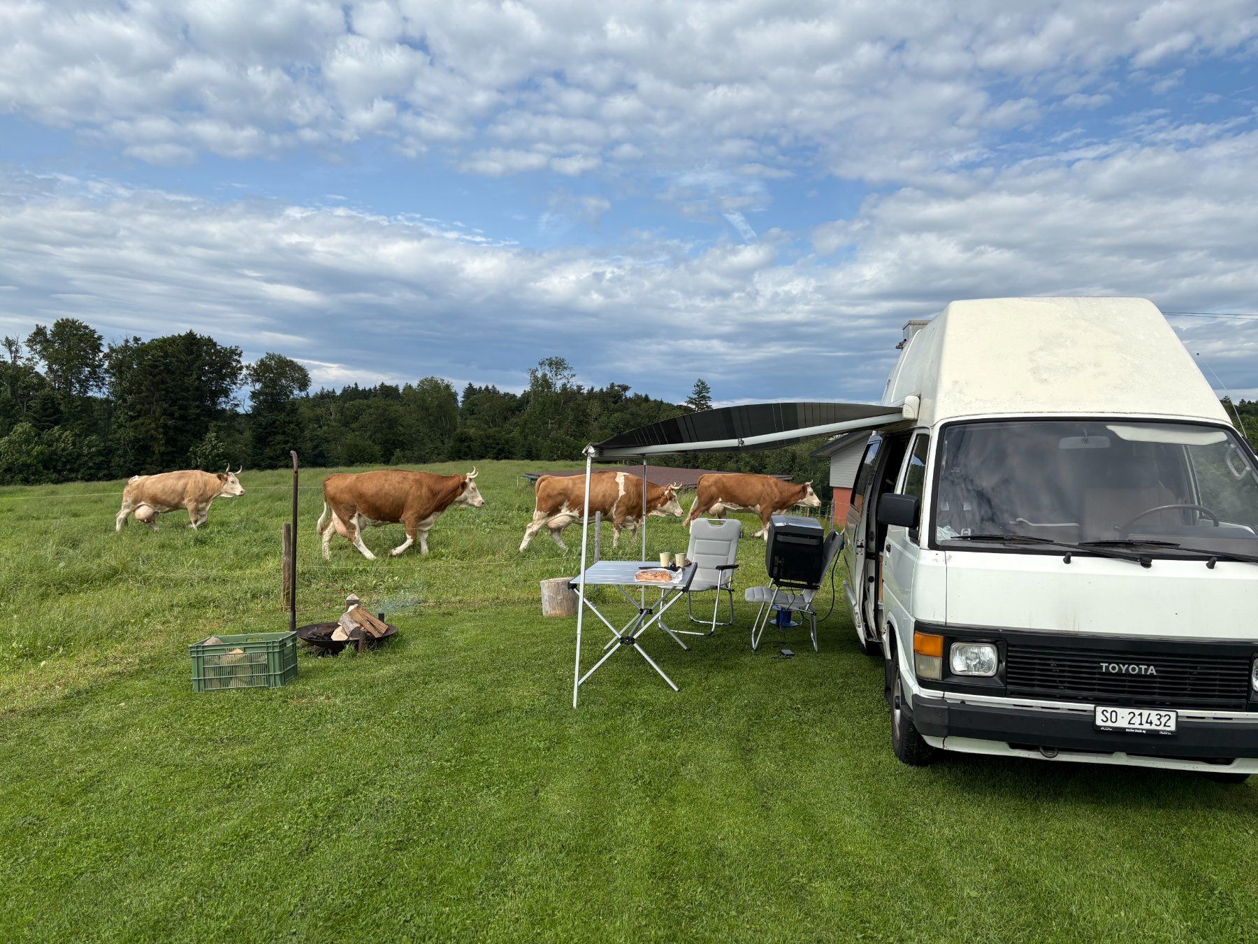Toyota Hiace Camper (1989)  Kultiger Klassiker mit Charm (Gebraucht) in  Seewen SO fr CHF 16900  nur Abholung auf Ricardo kaufen