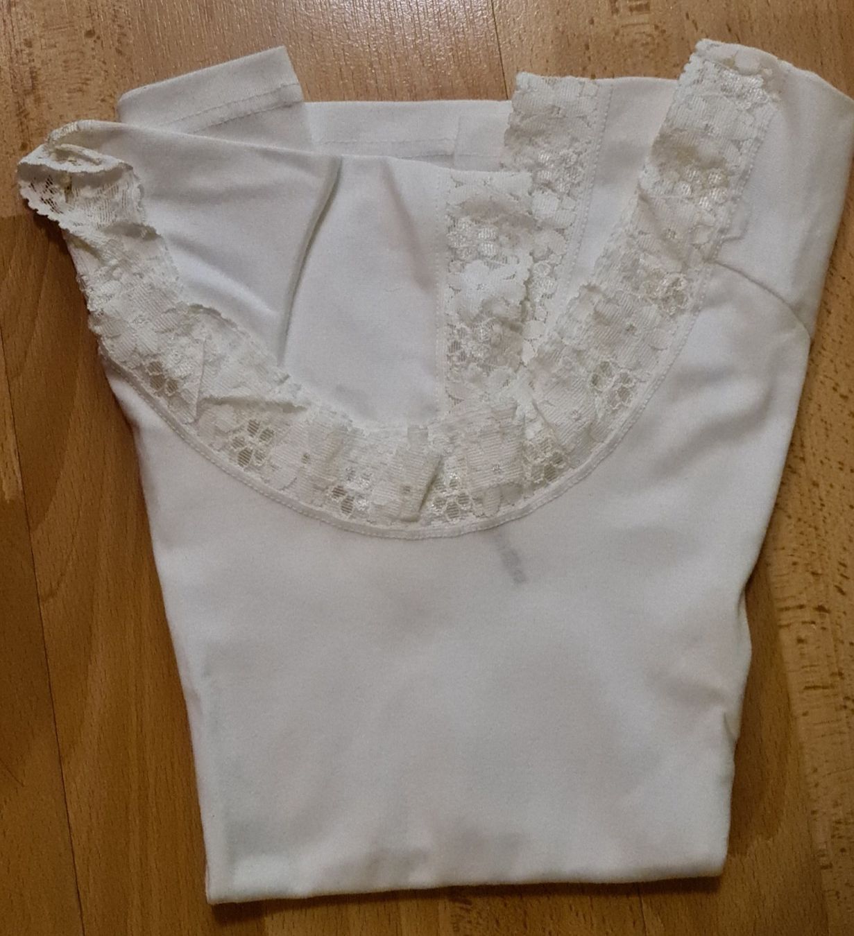 T-shirt: Damen T-Schirt Weiss grösse L – Usato da olten venduto da ailinnn