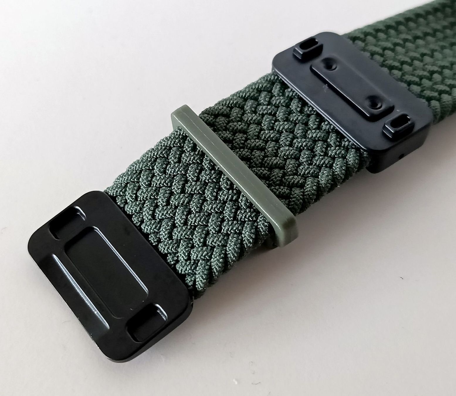 Bracciali & Braccialetti: Nr240 Textil Uhrenband geflochten elastisch 20mm grün – Nuovo (secondo la descrizione) da Teufen ZH venduto da bee50two 3