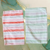 2 Kissenbezüge mit Streifenmuster, Sommerfrische Farben