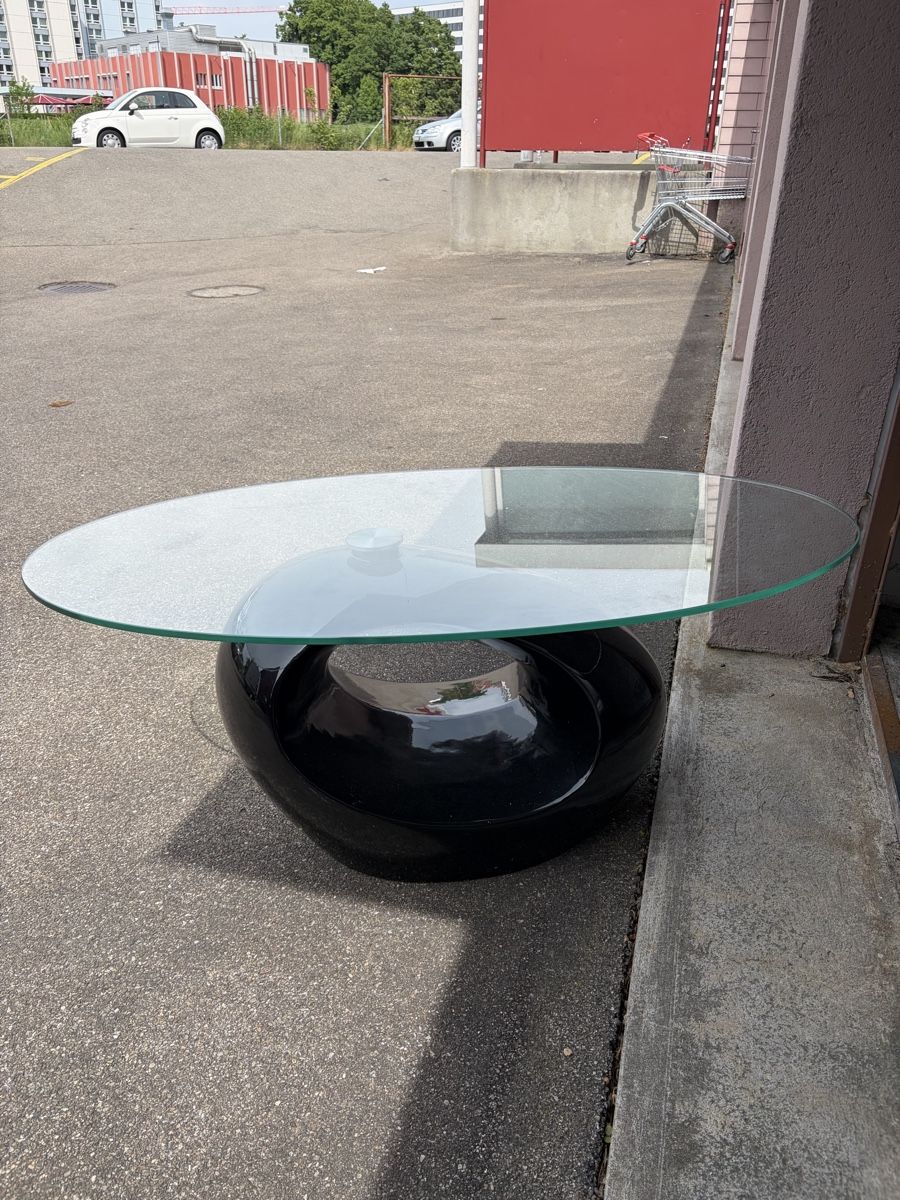 Tavoli: Moderner Design-Glasstisch, oval – Usato da Glattbrugg venduto da SonnySchwarz