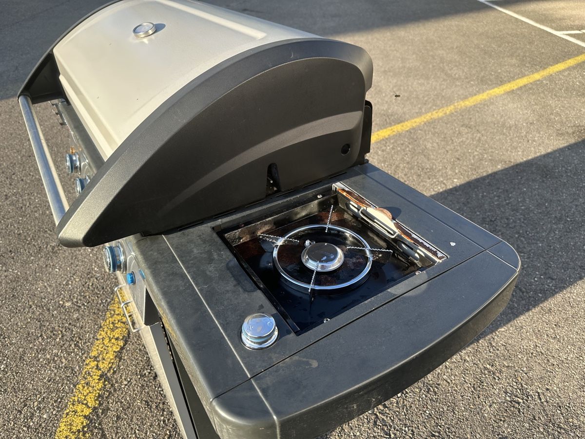 Campingaz Griglie: Campingaz Grill mit Seitenbrenner – Usato da Weinfelden venduto da Fox770 1