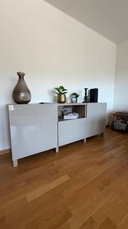 Cassettiere: IKEA Besta Sideboard – Usato da Rorschach venduto da rpc_n6x9