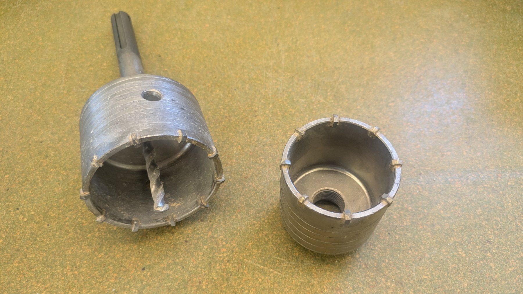 Tutti gli attrezzi: SDS max Kronenbohrer 80mm (und/oder 65mm) – Usato da Lotzwil venduto da Kape
