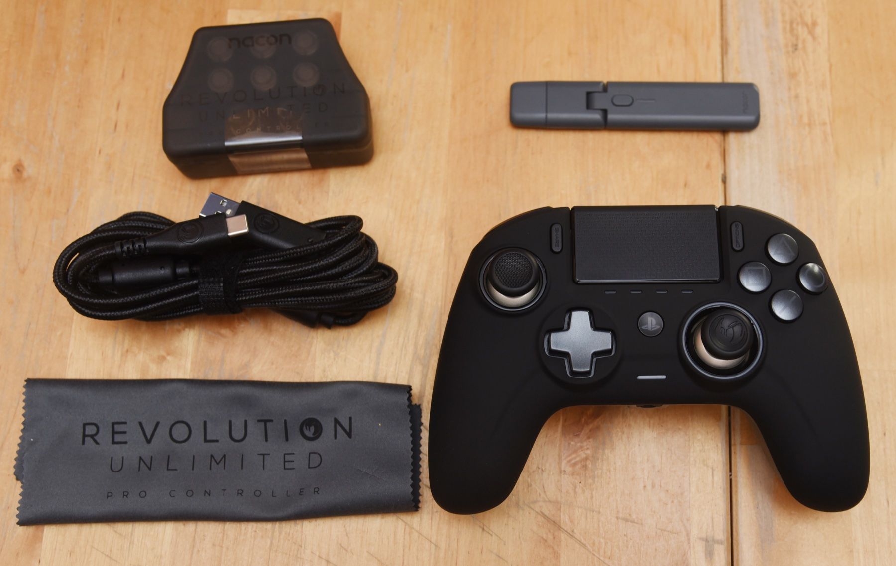 Namco Controller: Nacon Revolution Unlimited Pro Controller (NEU) – Nuovo e nell'imballaggio originale da Frenkendorf venduto da gelbeZinnie 4
