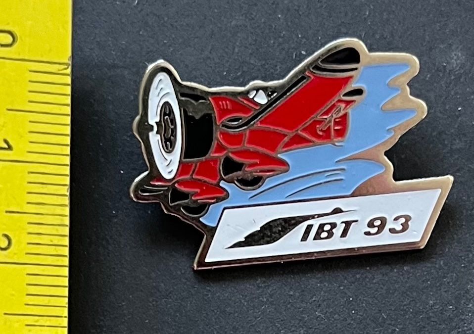 Plaketten & Abzeichen: Propellerflugzeug IBT 93/ pin – Gebraucht aus Ostermundigen von DaxKarten-75