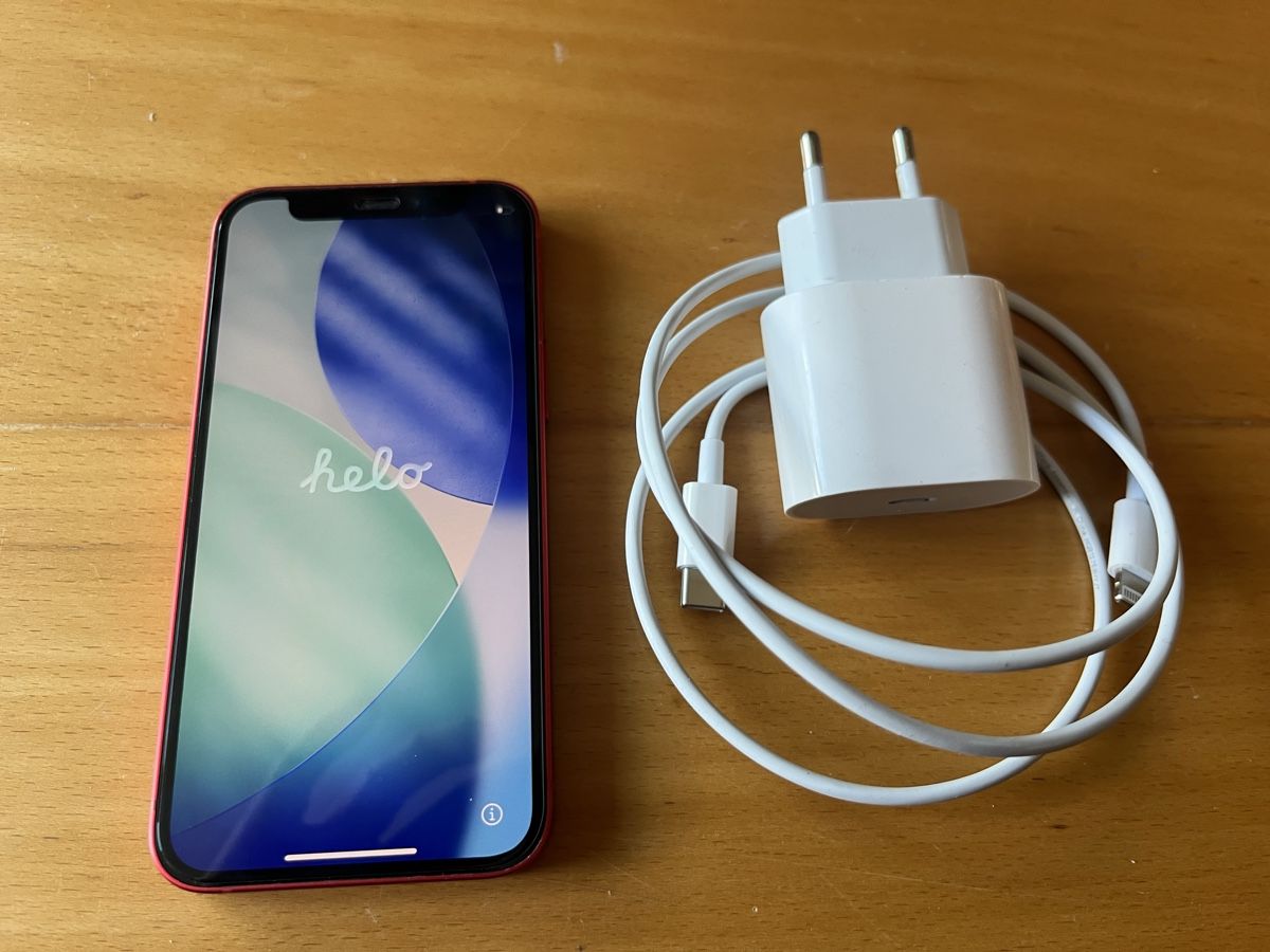 Apple Handys / Smartphones: iPhone 12 Mini 256GB Akku 100% – Gebraucht aus Basel von lick182