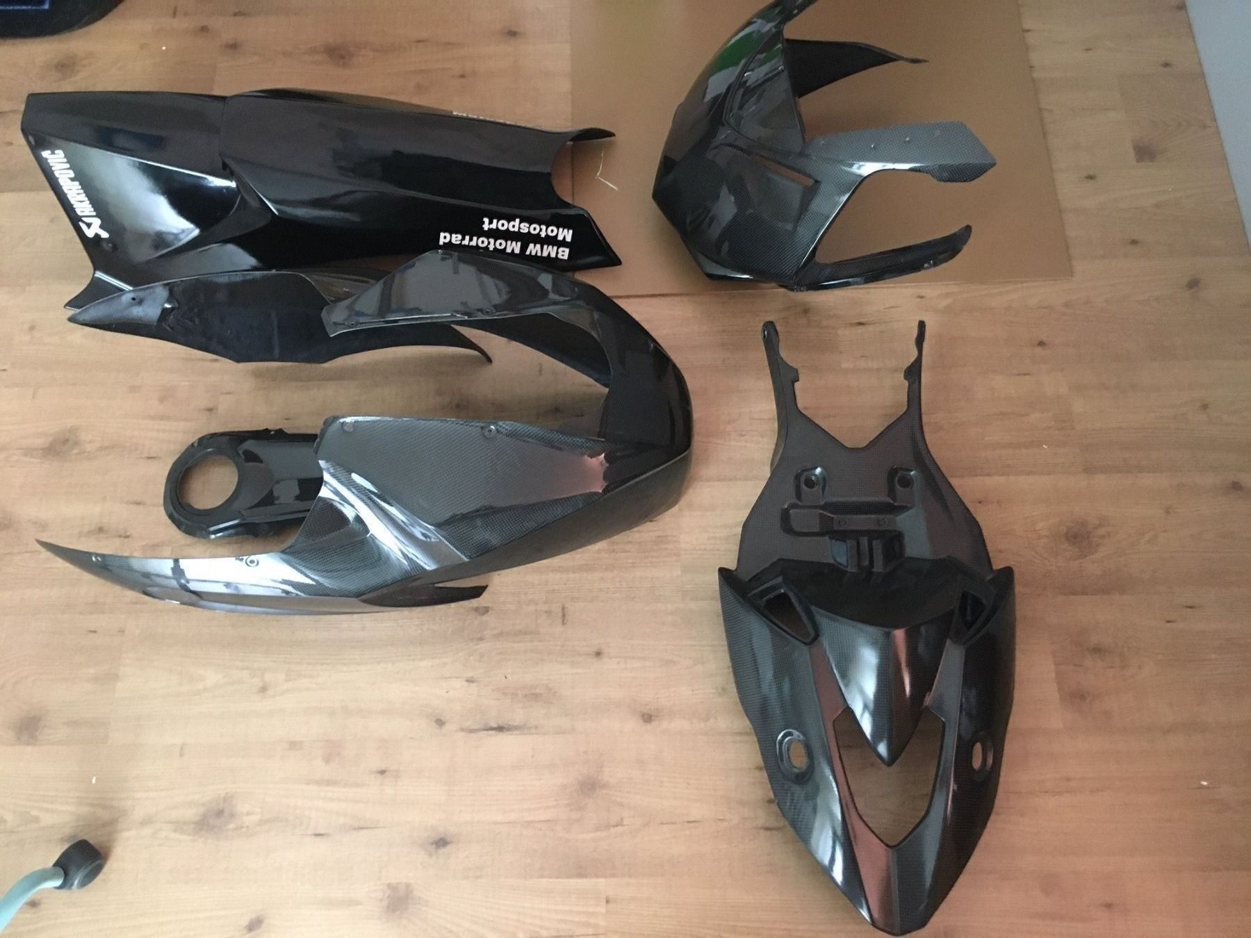 BMW Tutti i ricambio per moto: BMW Hp2 Carbon Verkleidung Bodywork – Nuovo (secondo la descrizione) da Glattpark (Opfikon) venduto da eidgenosse601 3