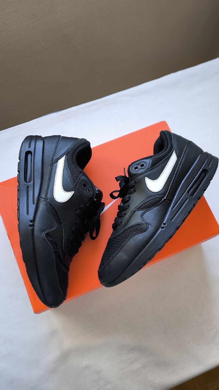 Nike Scarpe da uomo: Nike - Air Max 1 .ID custom - 42 – Usato da St-Prex venduto da Deetouch 2